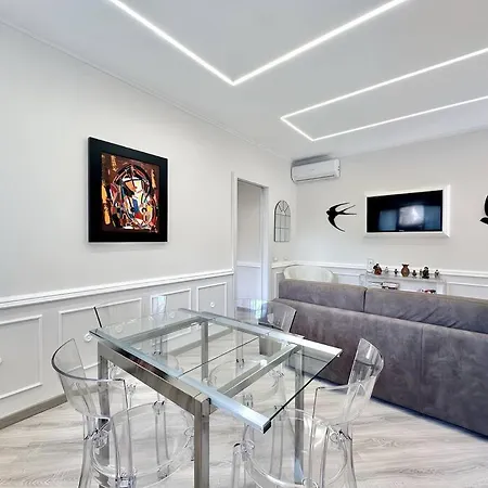 Апартаменты Golden Luxe - Jacuzzi Modern Front Sea Private Parking *